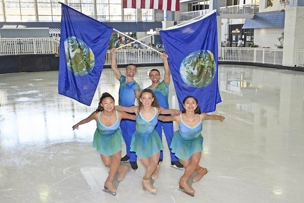event_live_ice_show_at_the_Carousel_Oceanfront_Hotel-26