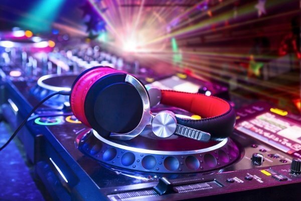 dj_music-mixer-dj-turntables-club-disco-party-stereo-4 dj_music-mixer-dj-turntables-club-disco-party-stereo-4