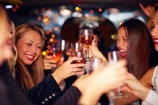 ladies_night_cheers-4