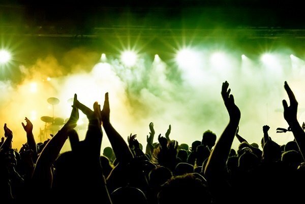 band_green_foggy_lights-1