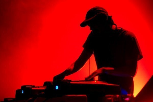 band_silouette_of_dj_turntable_red_background-1 band_silouette_of_dj_turntable_red_background-1
